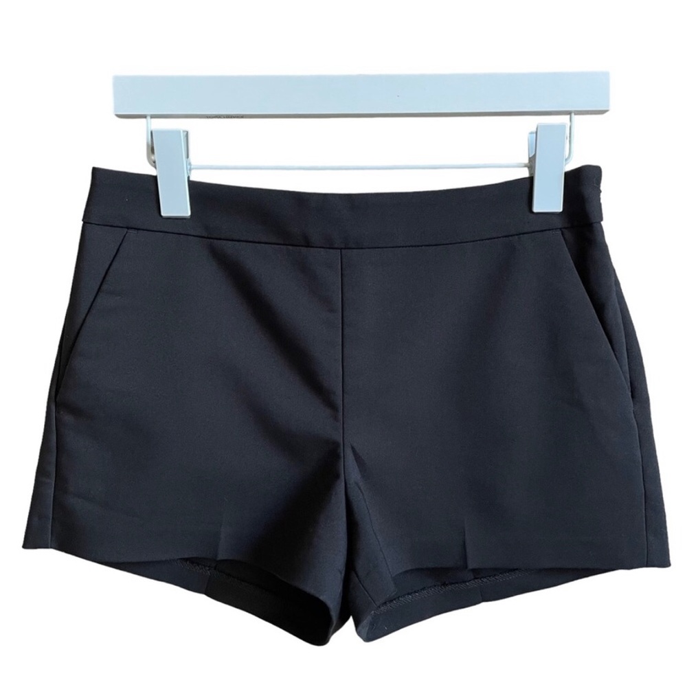 Express Mid Rise Shortie Dress Shorts 2 Small Black